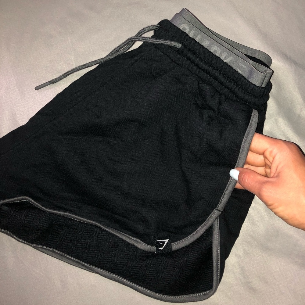 GYMSHARK HEATHER DUAL BAND SHORTS